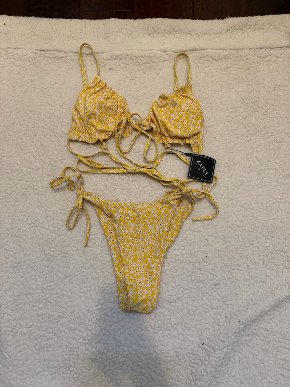 Zaful Yellow Daisy Print Tie Bikini